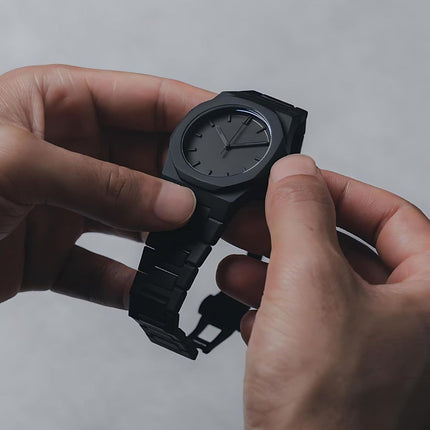Auron Black Minimal Watch