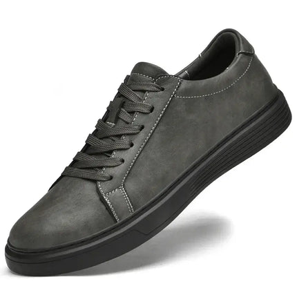 Callide™ Leather Sneaker - Comfortable men's casual sneakers with a modern style, perfect for everyday wear and travel.