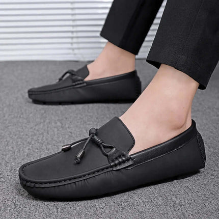 Carson Loafers – Elegant men's leather loafers, offering slip-on comfort and luxury style, perfect for formal occasions and everyday wear.
