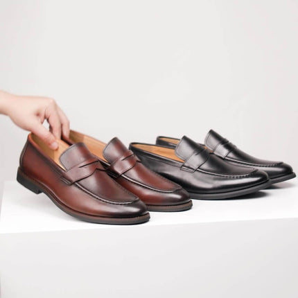 Regente Cowhide Leather Loafers in brown and black, showcasing premium slip-on comfort, elegance, and style for men with genuine leather craftsmanship.