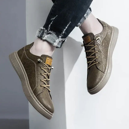 Tivano Leather Sneakers: Stylish casual sneakers for men, crafted from genuine leather for comfortable everyday wear and travel.